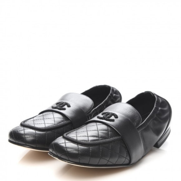 CC Moccasins 55mm In Black Glossy Lambskin With Chain 144477